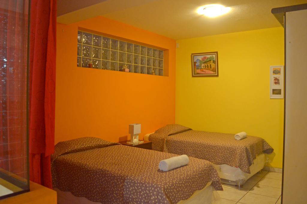 Taytaypa Rooms & Apartments Lima Airport Exteriör bild