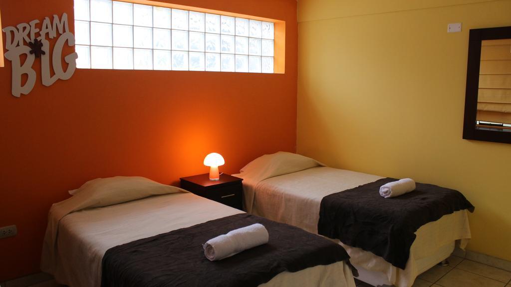 Taytaypa Rooms & Apartments Lima Airport Exteriör bild